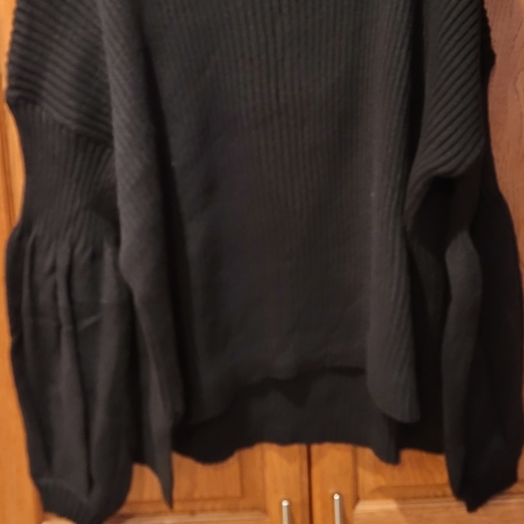 Back Sweater - Picture 3 of 4
